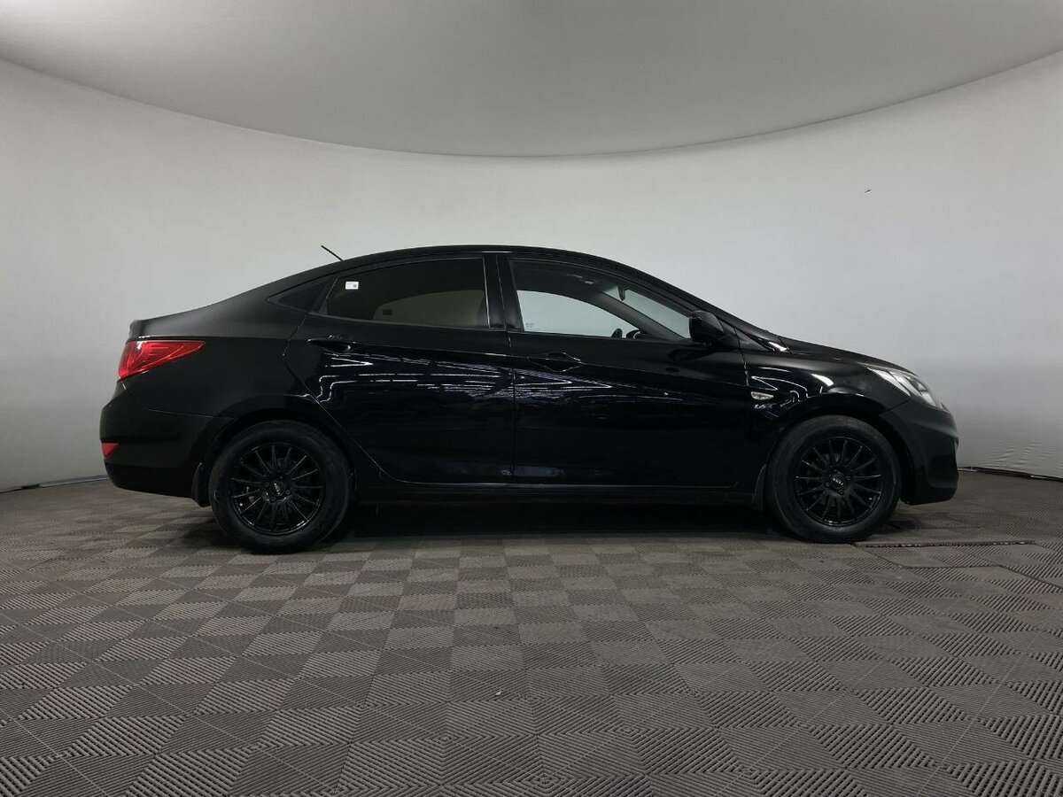 Купить Hyundai Solaris с пробегом. Фото: #3