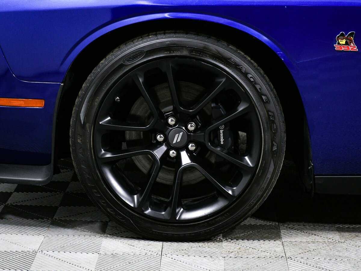 Купить Dodge Challenger с пробегом. Фото: #13