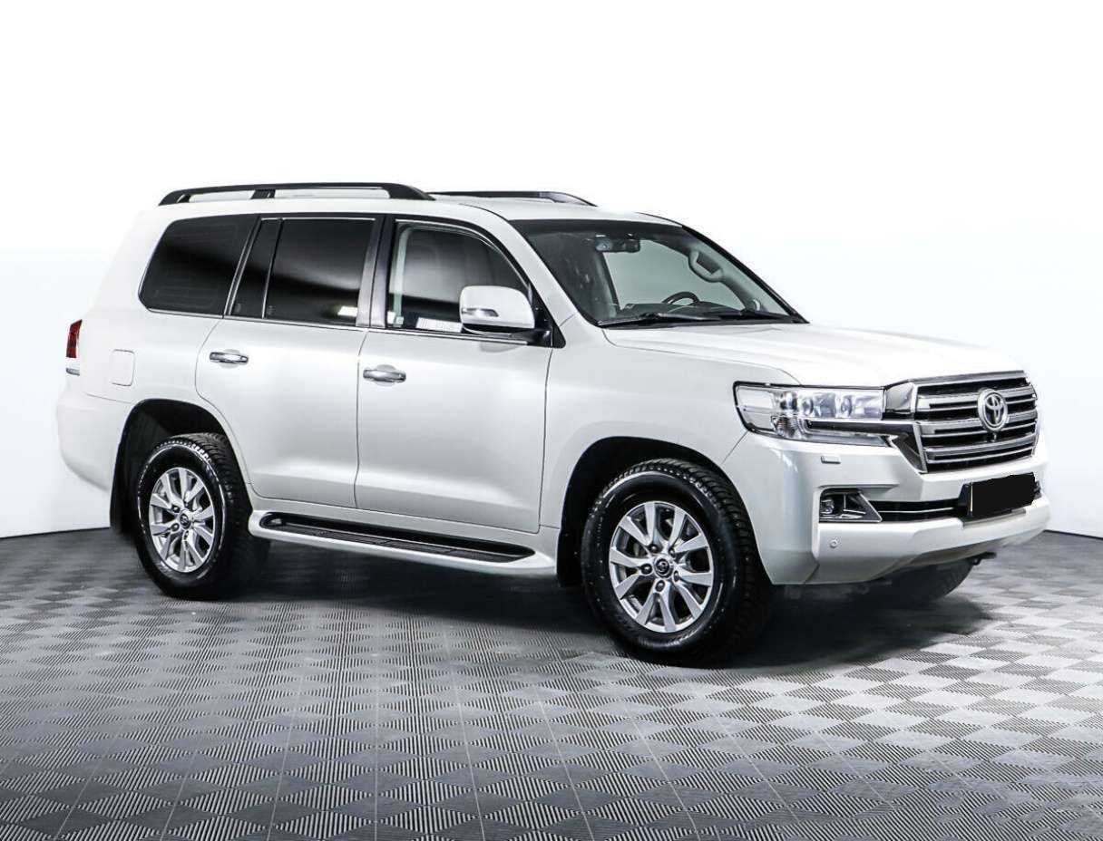 Купить Toyota Land Cruiser с пробегом. Фото: #2