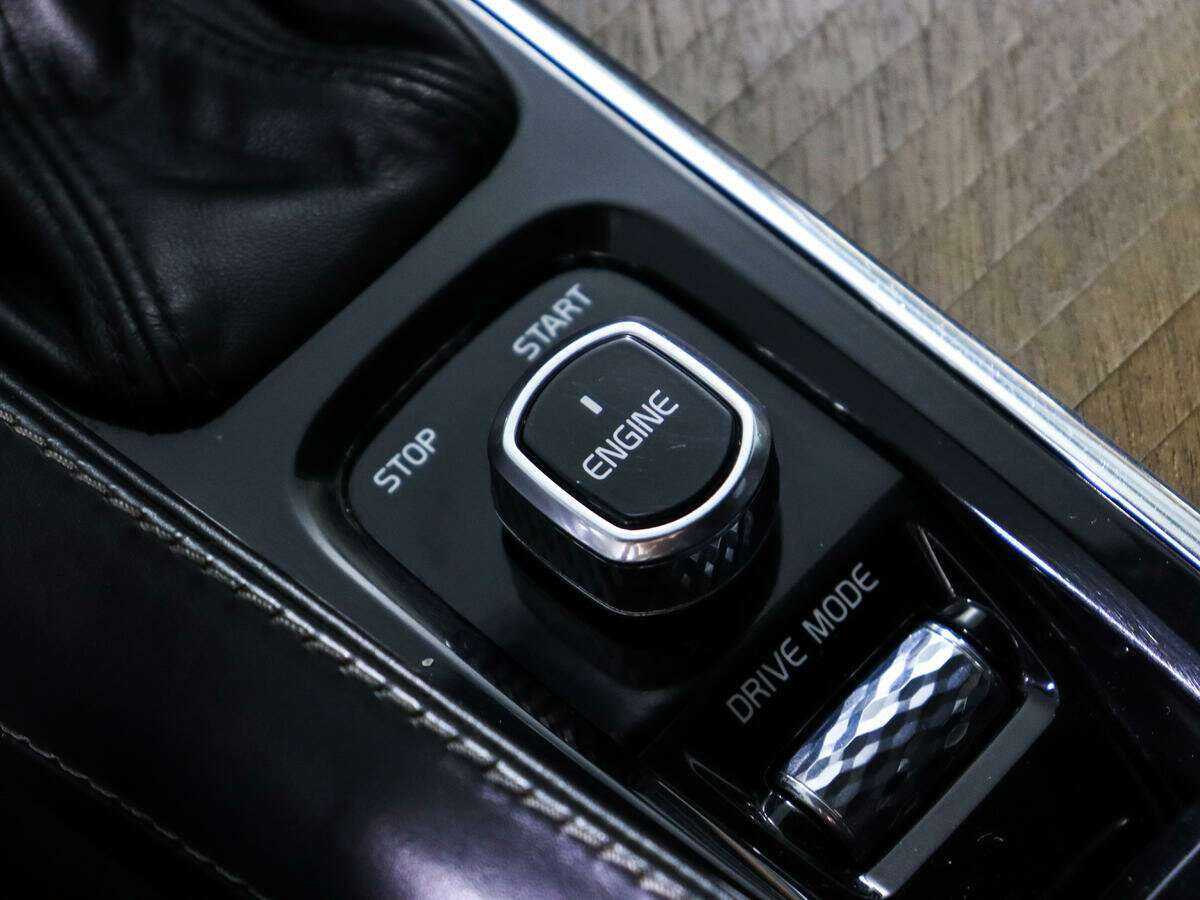 Купить Volvo XC90 с пробегом. Фото: #19