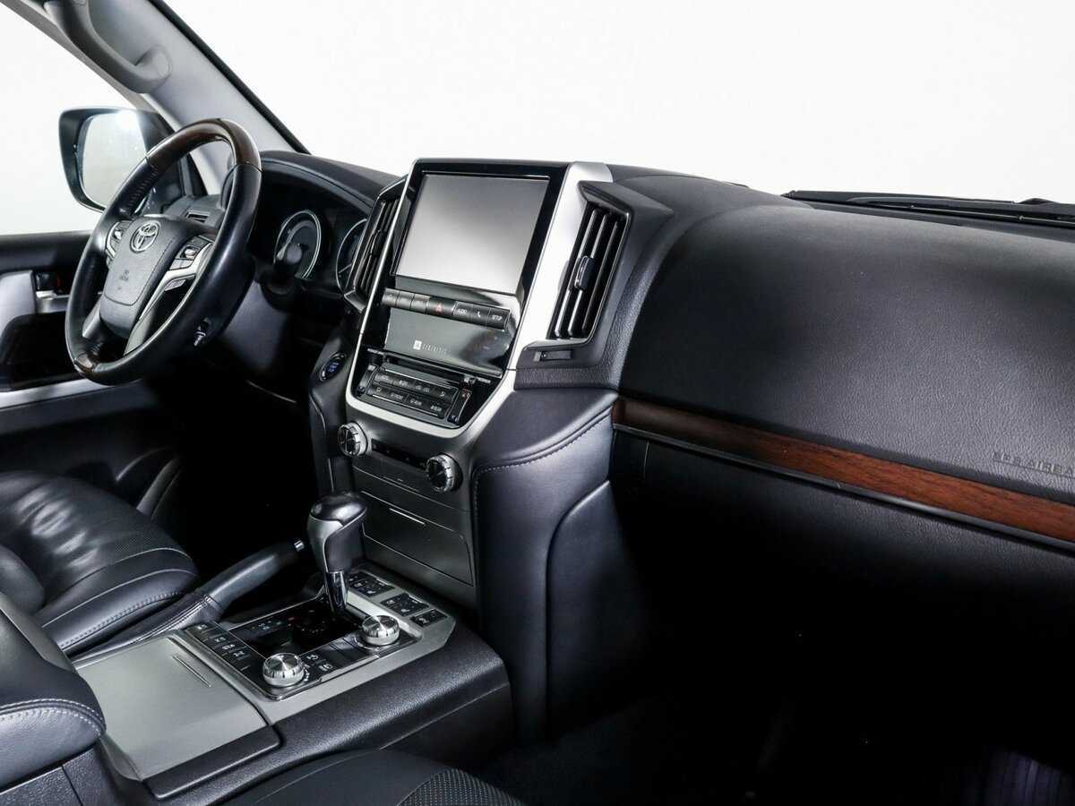 Купить Toyota Land Cruiser с пробегом. Фото: #8