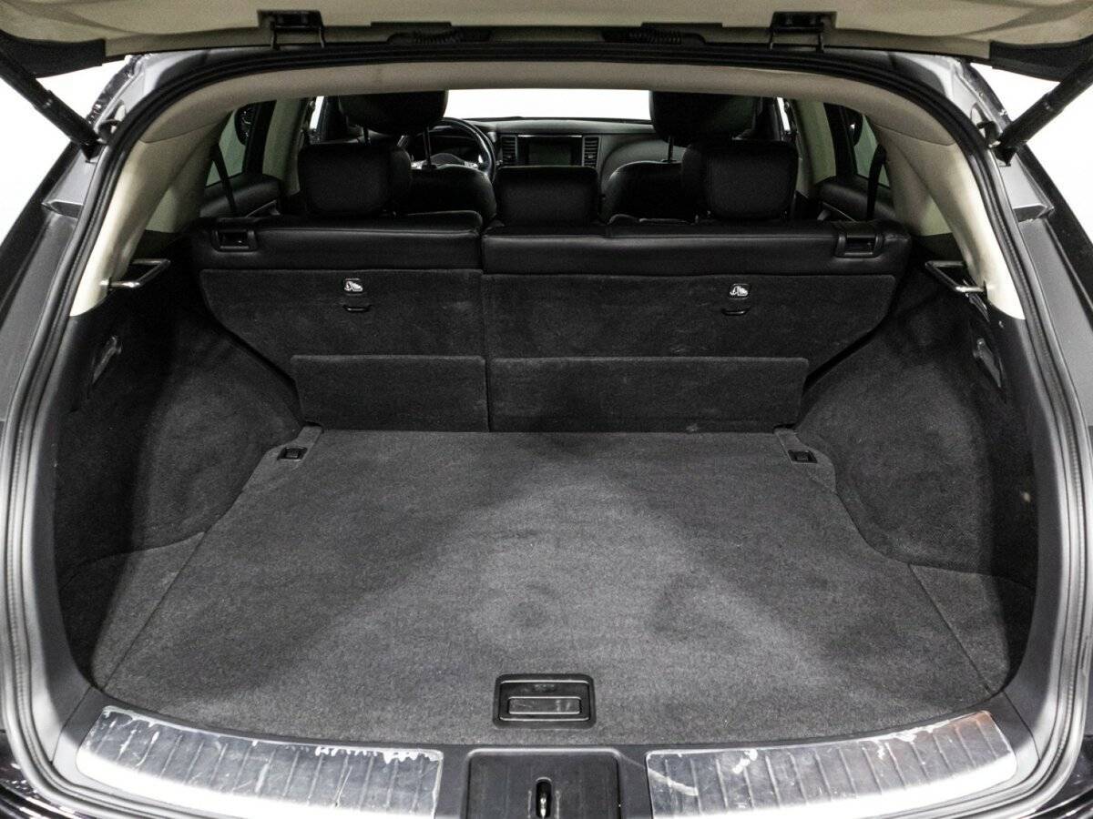 Купить Infiniti QX70 с пробегом. Фото: #13