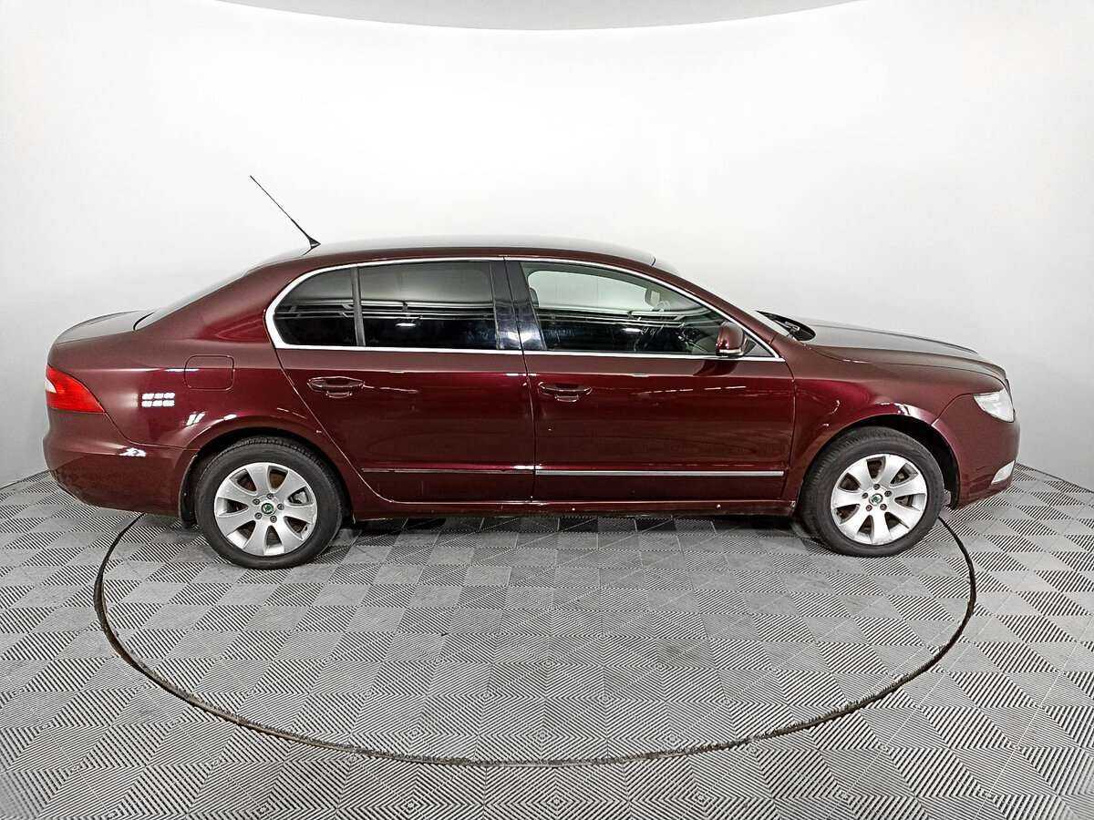 Купить Skoda Superb с пробегом. Фото: #3