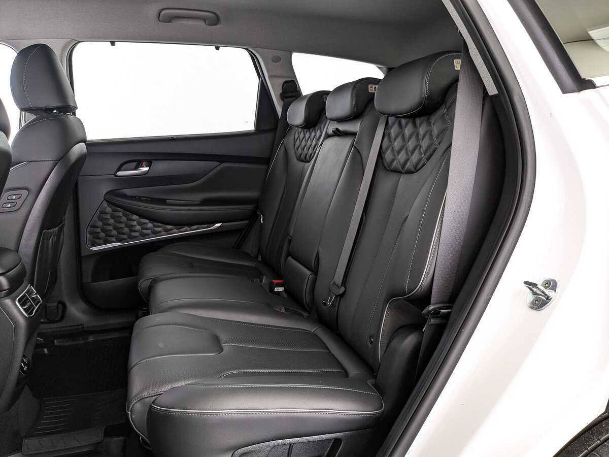 Купить Hyundai Santa Fe с пробегом. Фото: #17