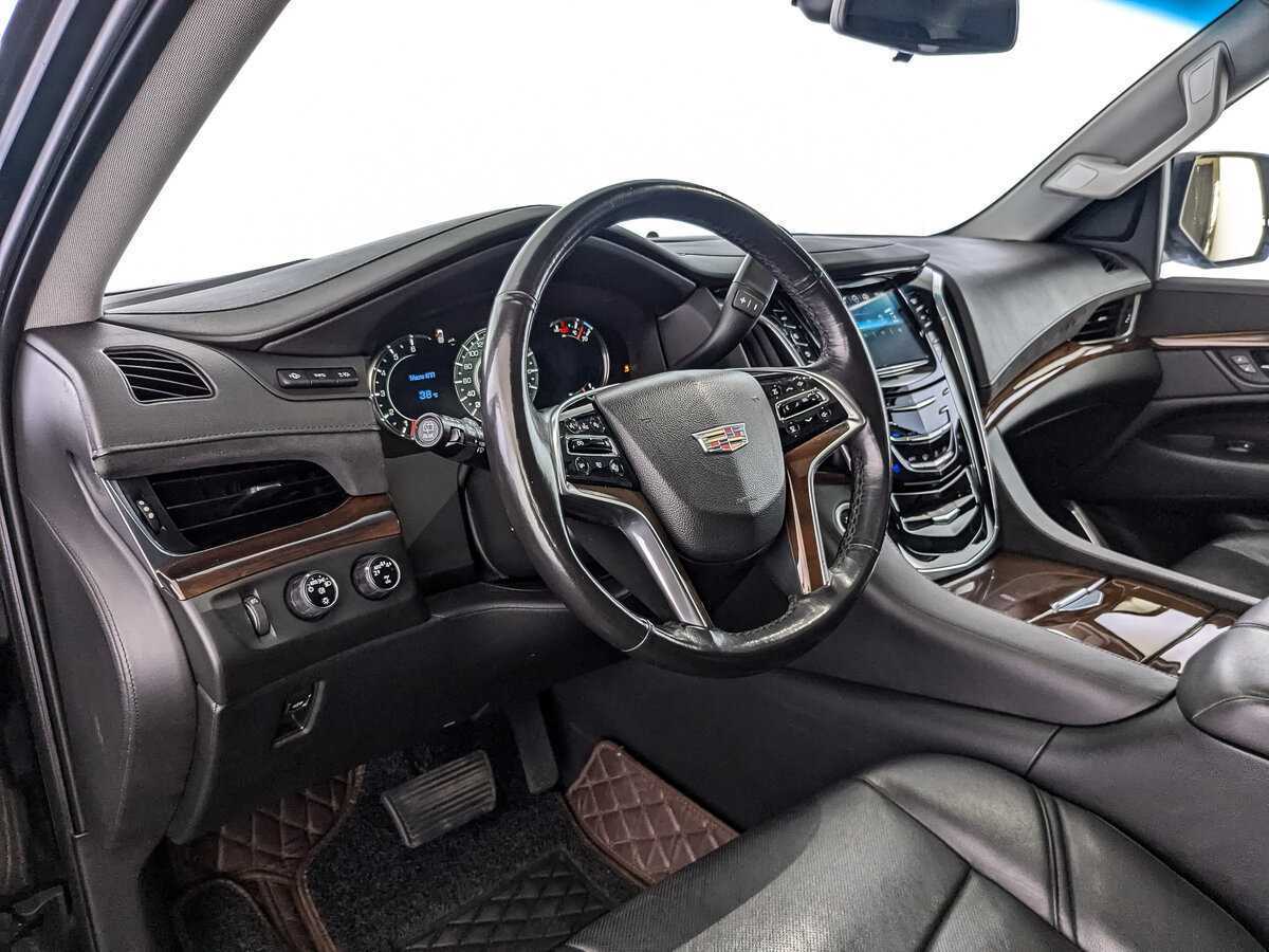 Купить Cadillac Escalade с пробегом. Фото: #10