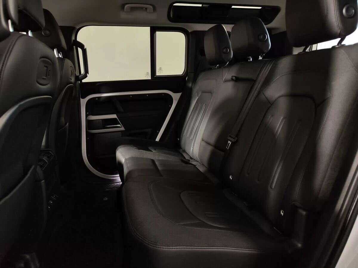 Купить Land Rover Defender с пробегом. Фото: #6