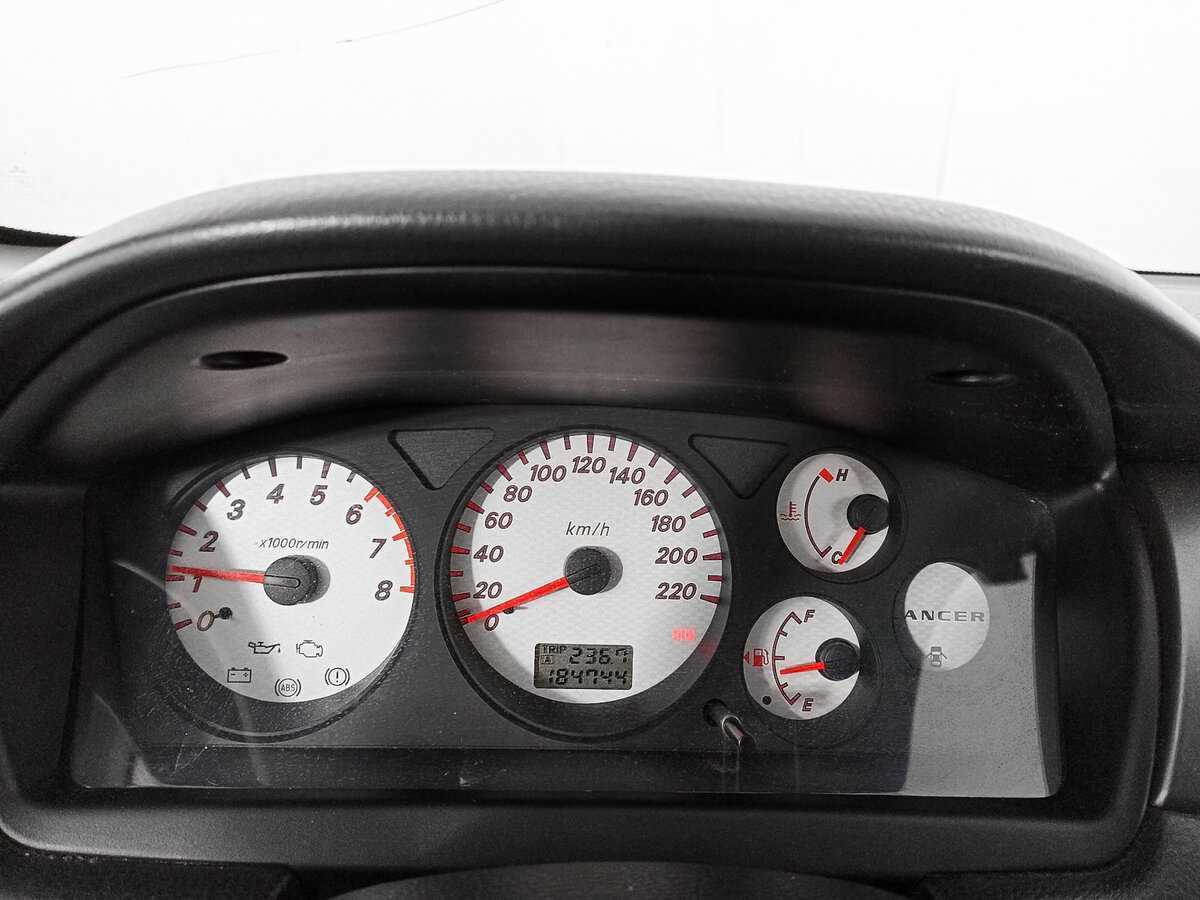 Купить Mitsubishi Lancer с пробегом. Фото: #8