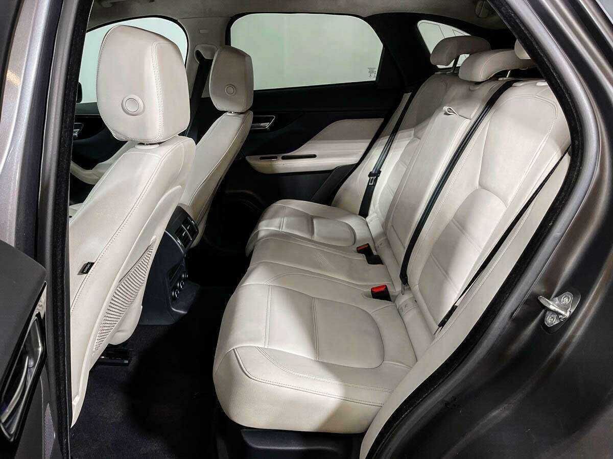 Купить Jaguar F-Pace с пробегом. Фото: #6