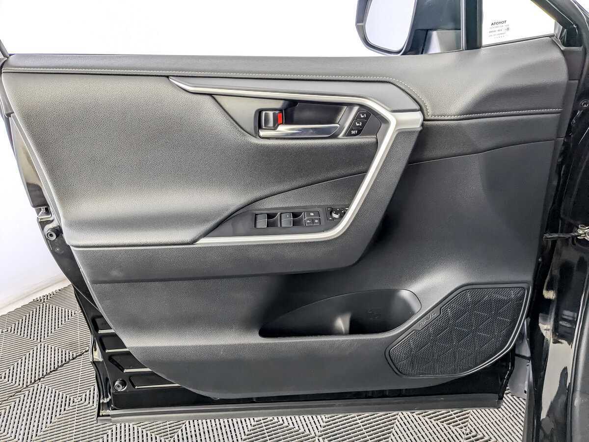 Купить Toyota RAV4 с пробегом. Фото: #14