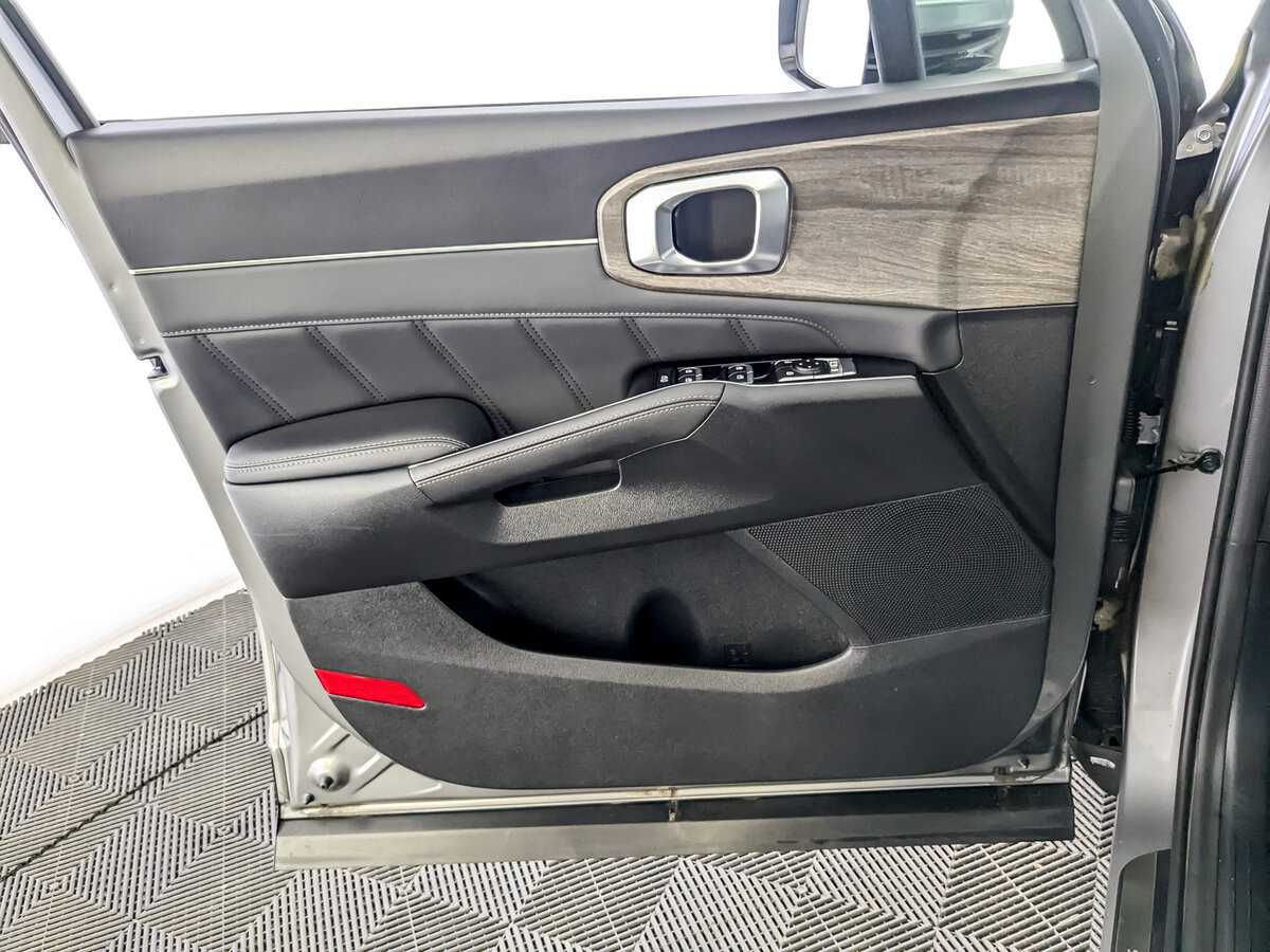 Купить Kia Sorento с пробегом. Фото: #14