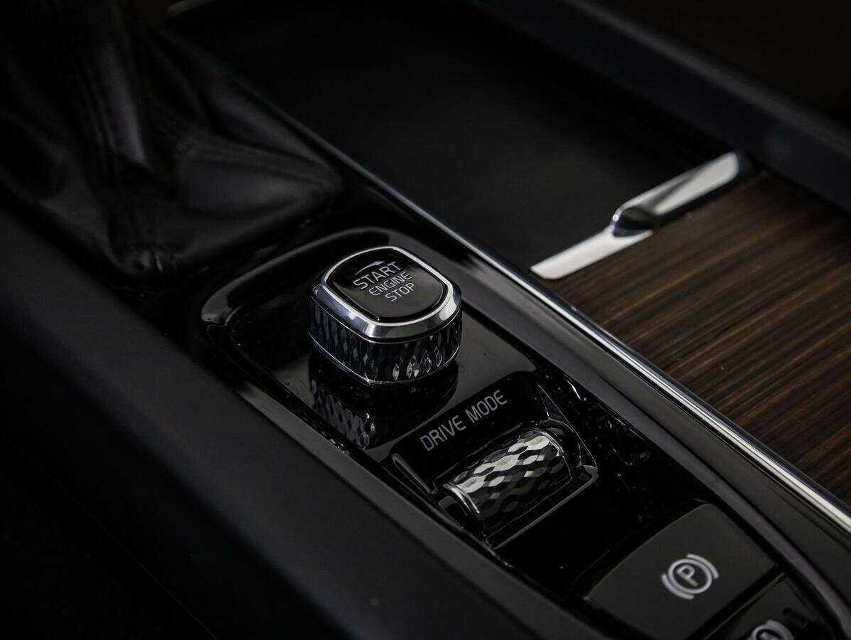 Купить Volvo XC60 с пробегом. Фото: #19