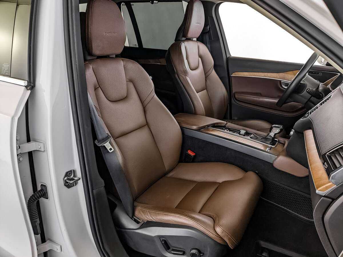 Купить Volvo XC90 с пробегом. Фото: #19