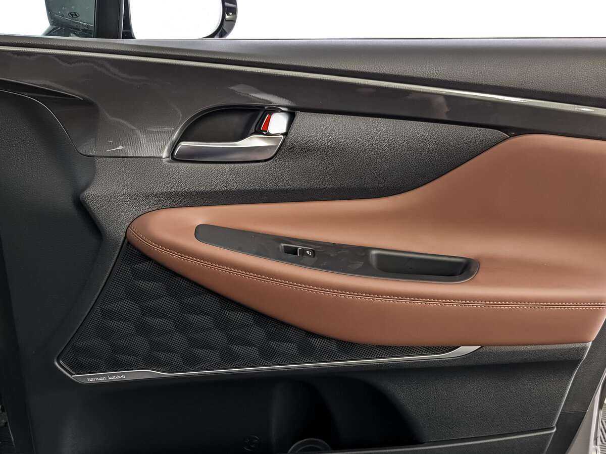 Купить Hyundai Santa Fe с пробегом. Фото: #18