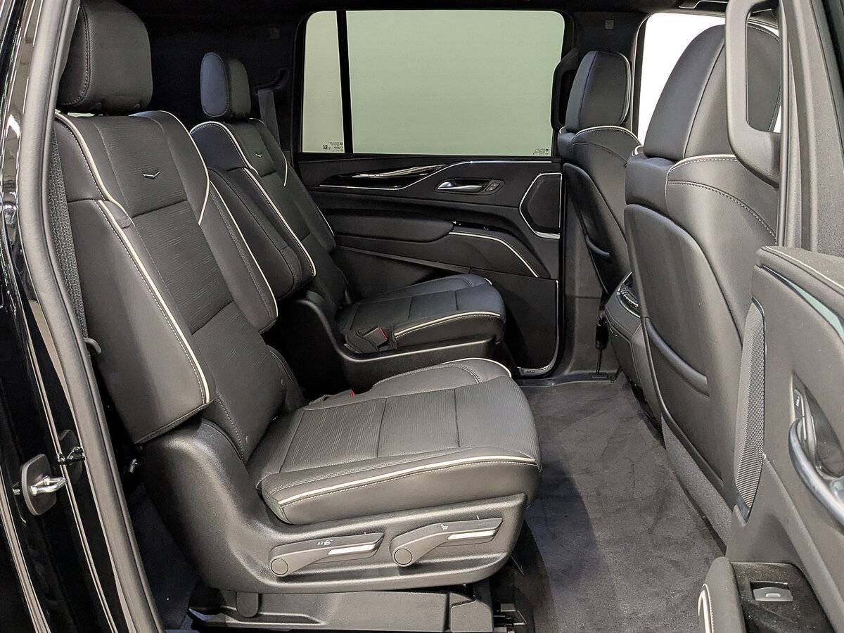 Купить Cadillac Escalade с пробегом. Фото: #11