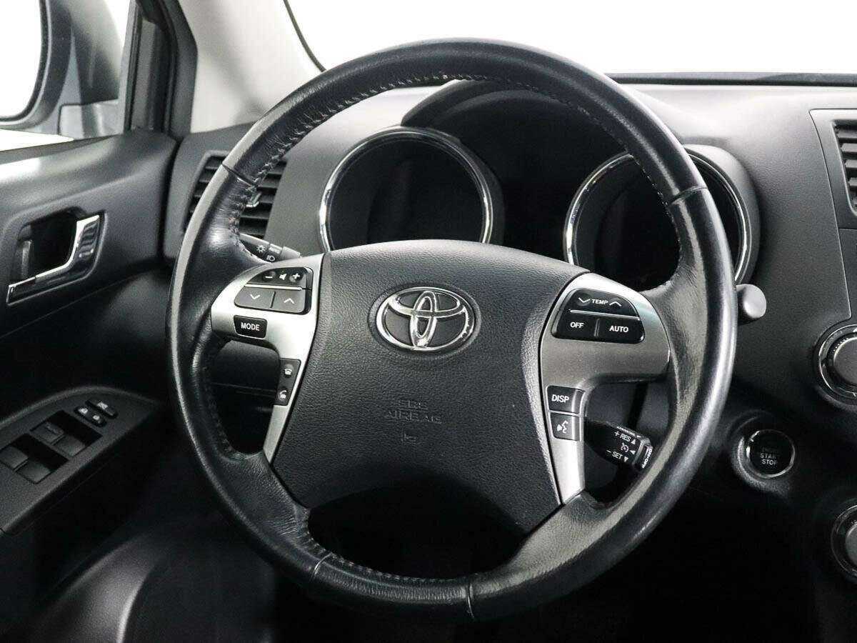 Купить Toyota Highlander с пробегом. Фото: #12