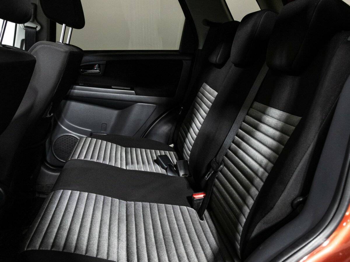 Купить Suzuki SX4 с пробегом. Фото: #9