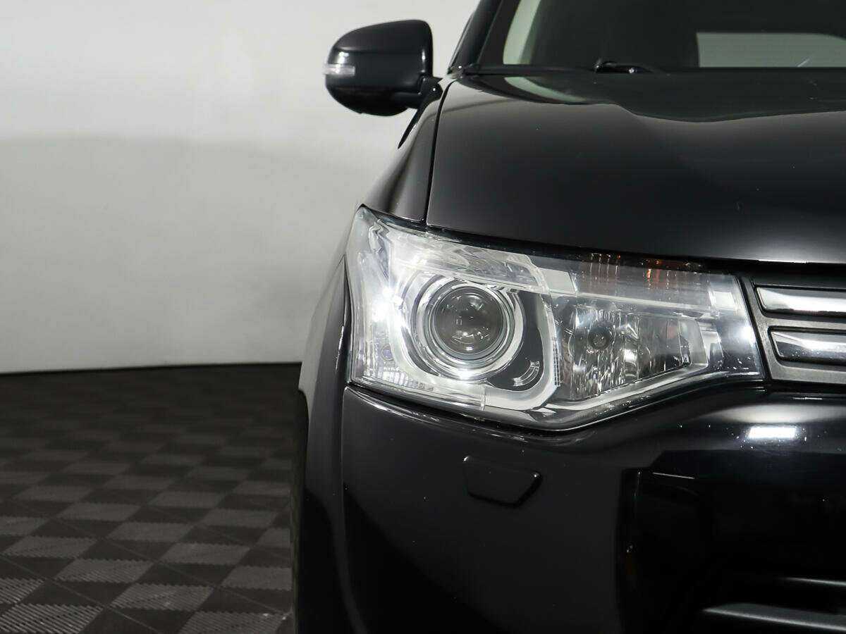 Купить Mitsubishi Outlander с пробегом. Фото: #23