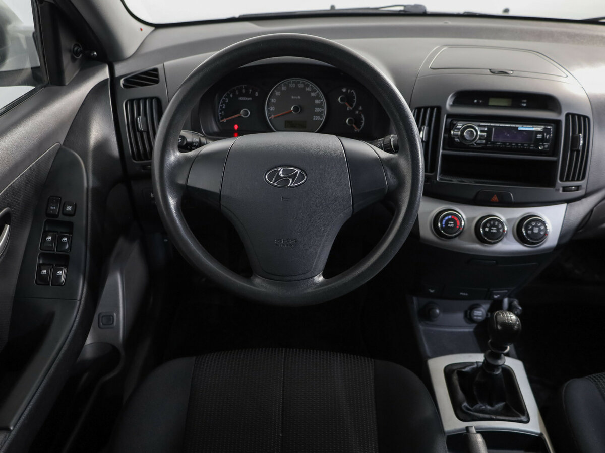 Купить Hyundai Elantra с пробегом. Фото: #8