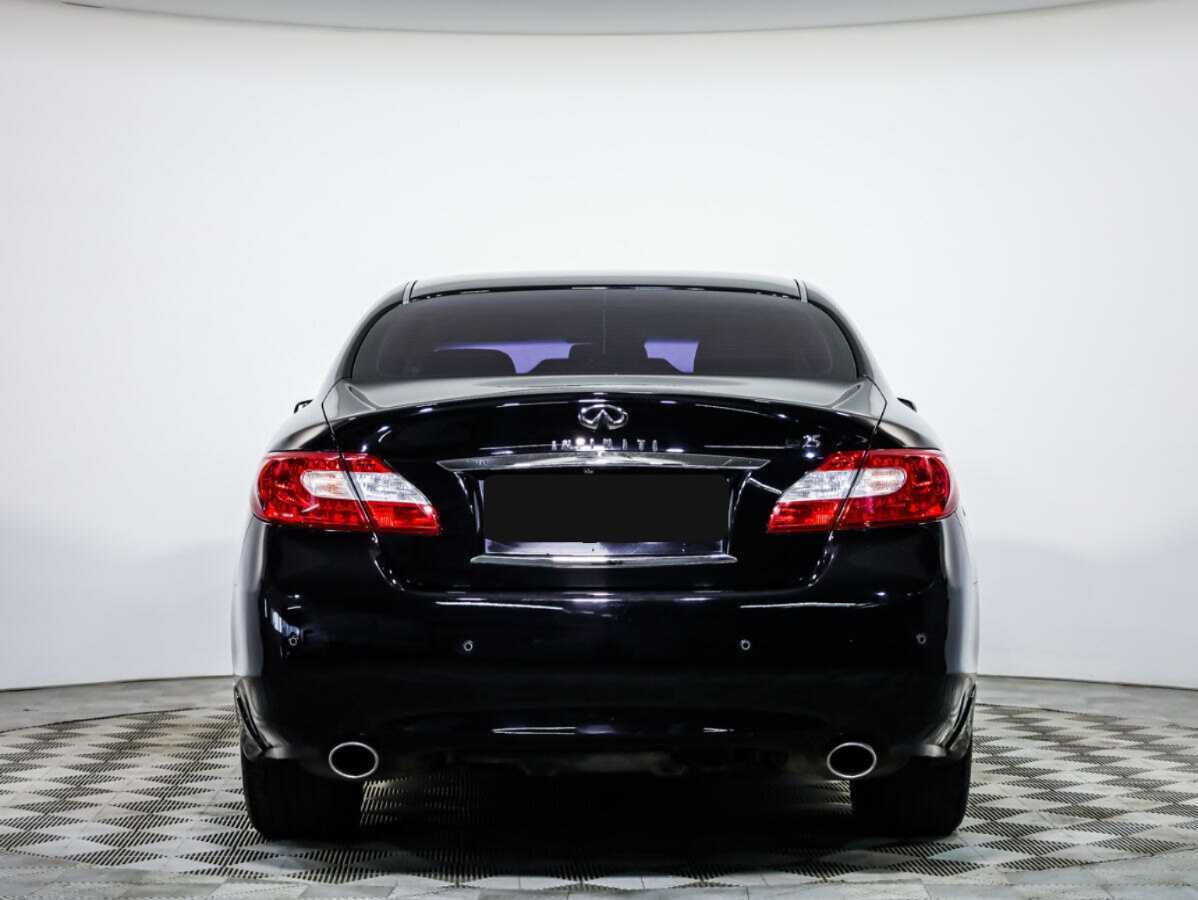 Купить Infiniti M с пробегом. Фото: #4