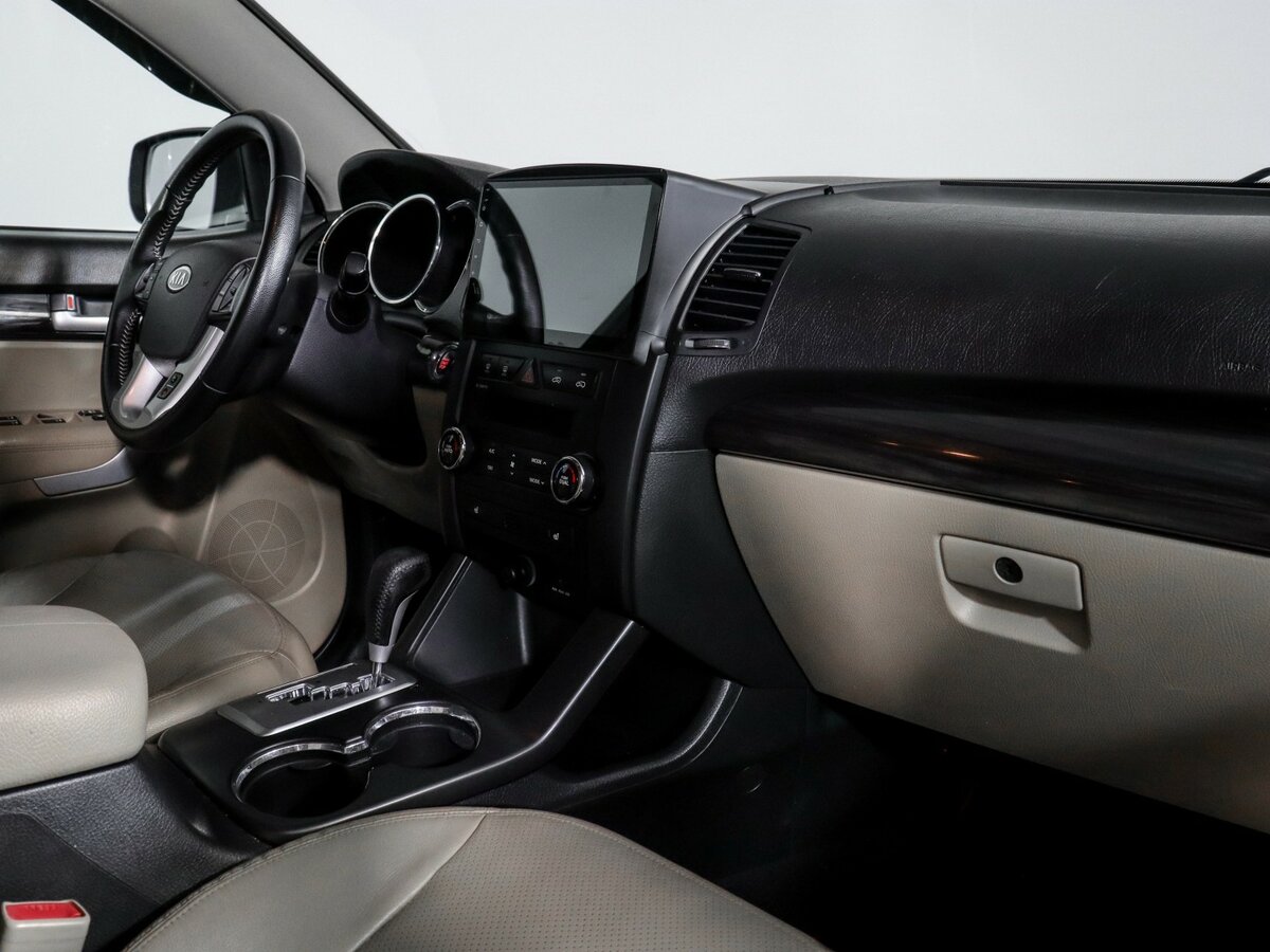 Купить Kia Sorento с пробегом. Фото: #6