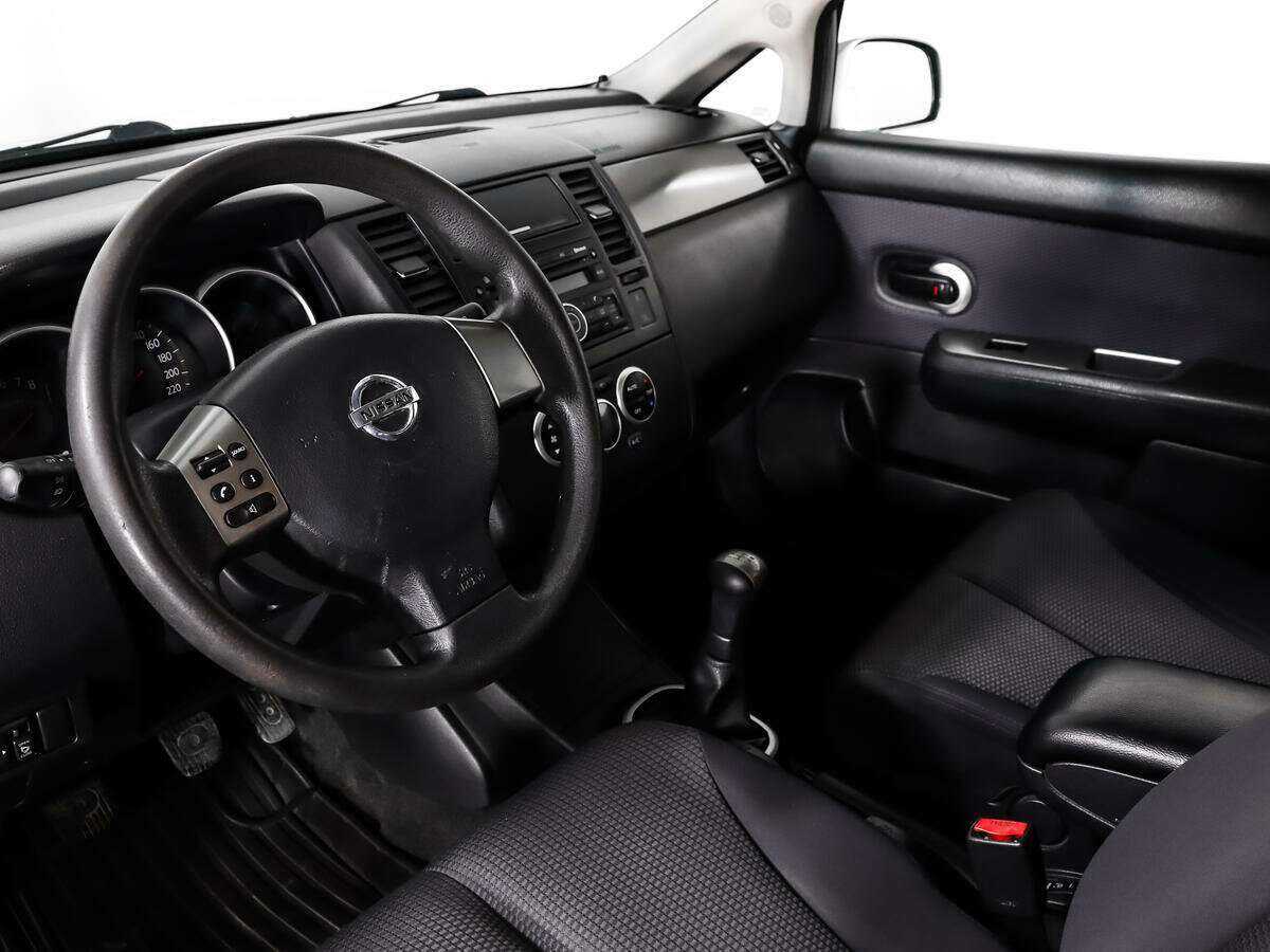 Купить Nissan Tiida с пробегом. Фото: #6