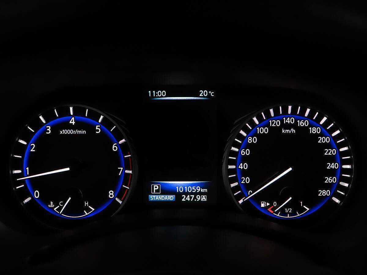 Купить Infiniti Q50 с пробегом. Фото: #13
