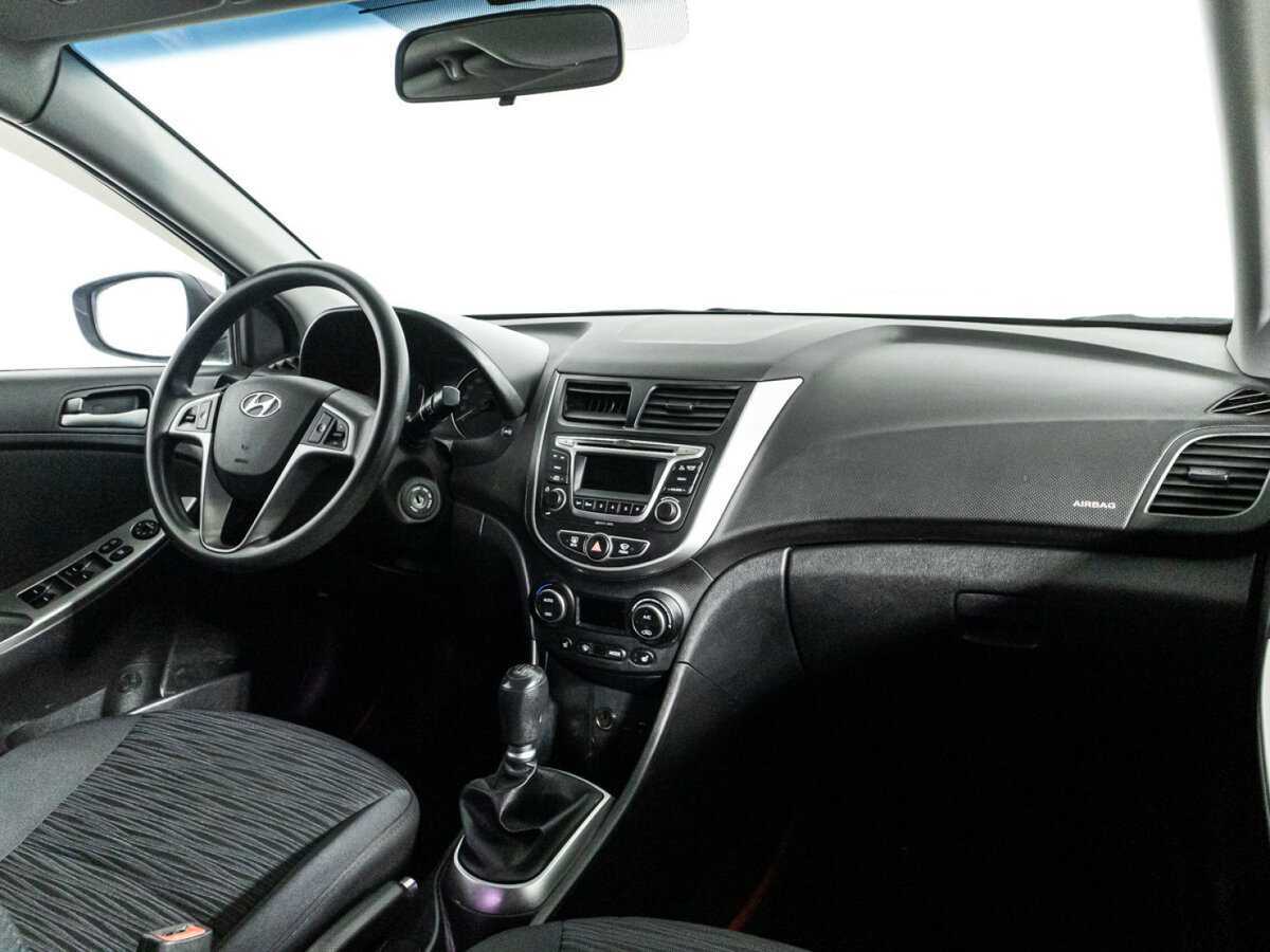 Купить Hyundai Solaris с пробегом. Фото: #8