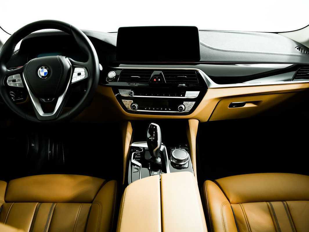 Купить BMW 5 серии с пробегом. Фото: #10