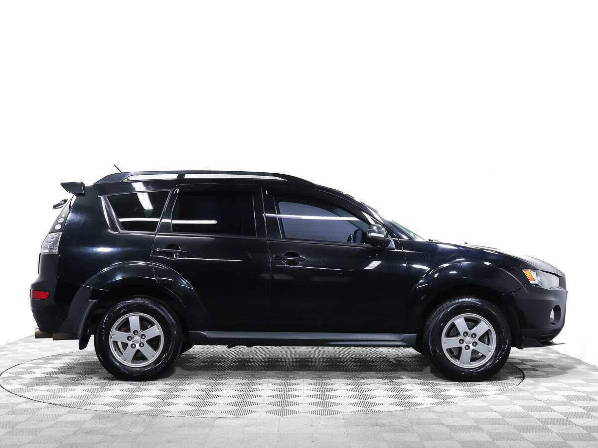 Купить Mitsubishi Outlander с пробегом. Фото: #2