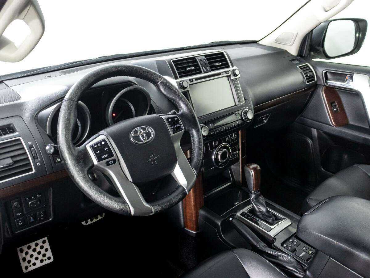 Купить Toyota Land Cruiser Prado с пробегом. Фото: #10