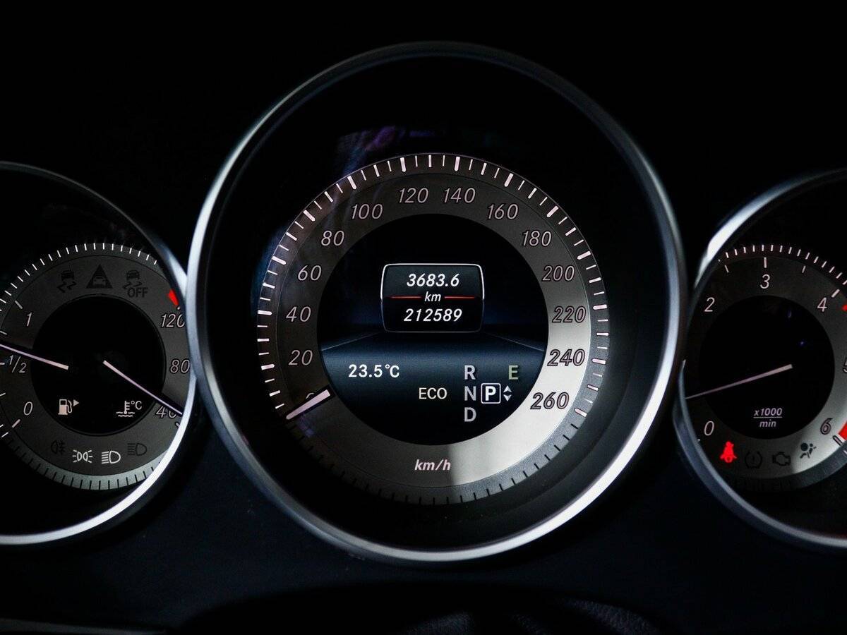 Купить Mercedes-Benz CLS с пробегом. Фото: #10