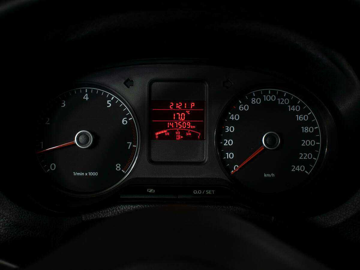 Купить Volkswagen Polo с пробегом. Фото: #9