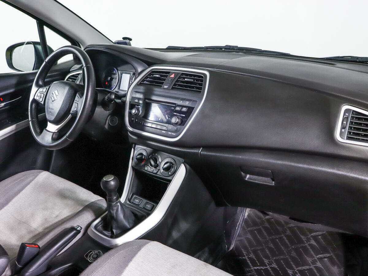 Купить Suzuki SX4 с пробегом. Фото: #8