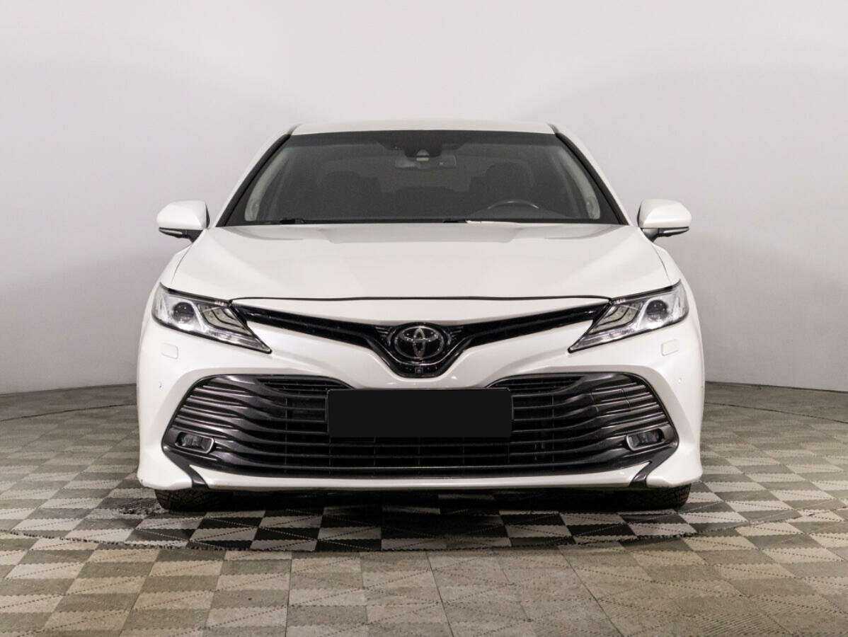 Купить Toyota Camry с пробегом. Фото: #1