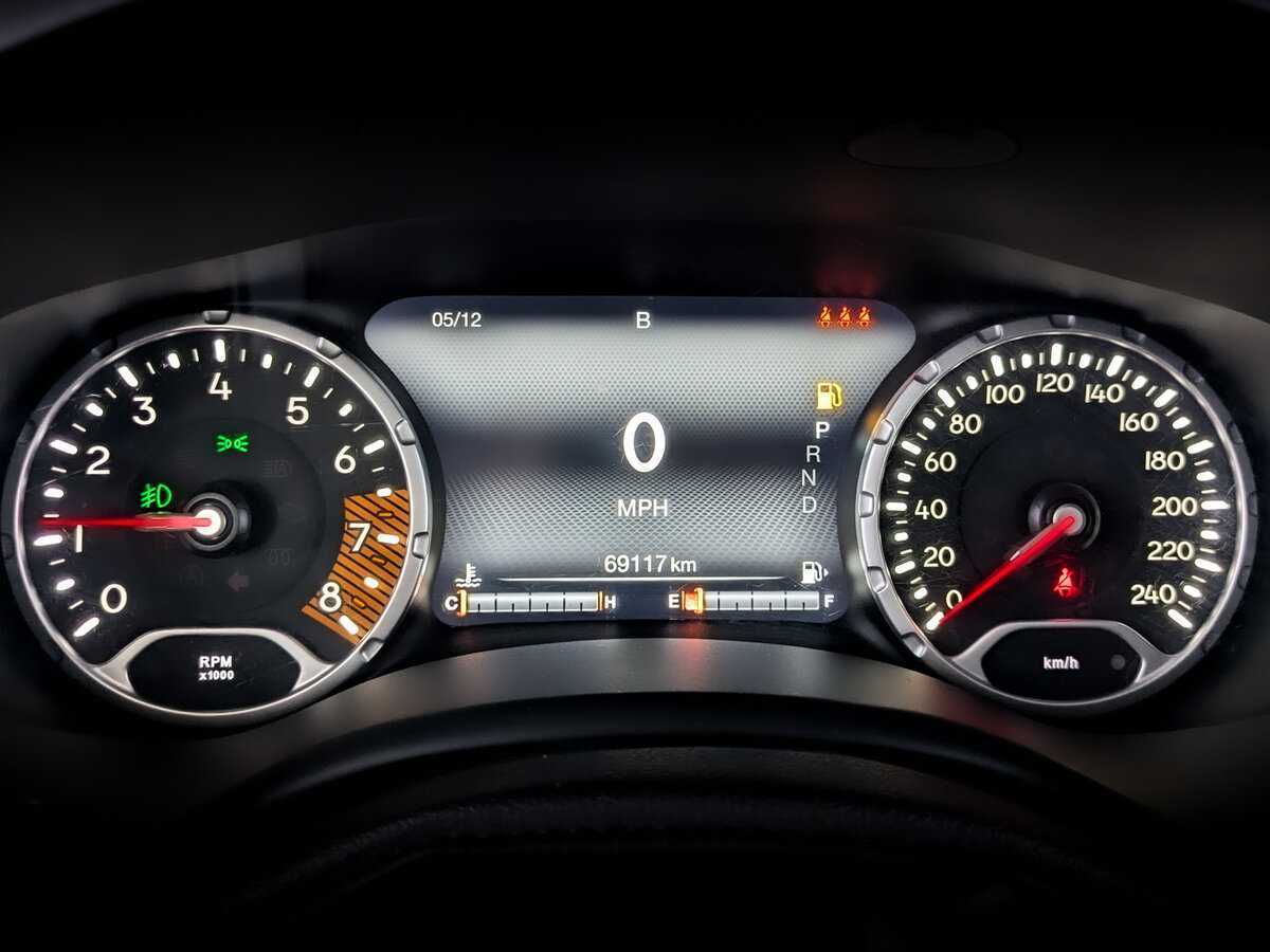Купить Jeep Renegade с пробегом. Фото: #12