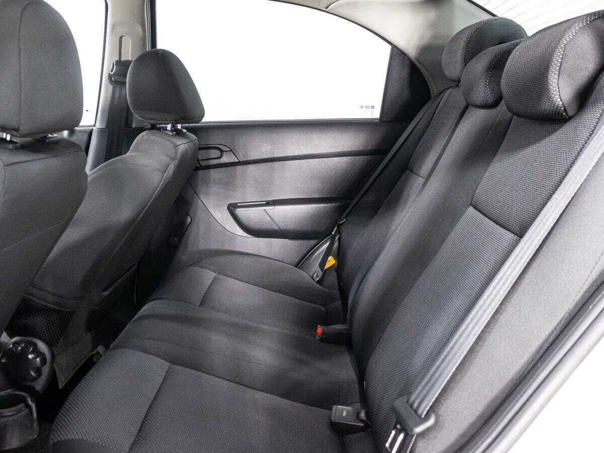 Купить Chevrolet Aveo с пробегом. Фото: #9