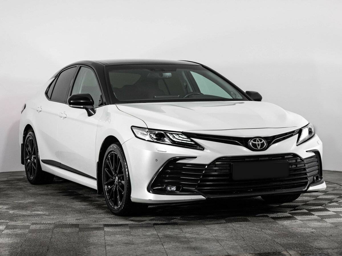 Купить Toyota Camry с пробегом. Фото: #2
