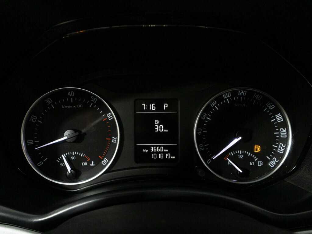 Купить Skoda Octavia с пробегом. Фото: #11