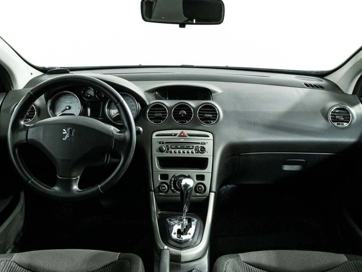 Купить Peugeot 308 с пробегом. Фото: #11