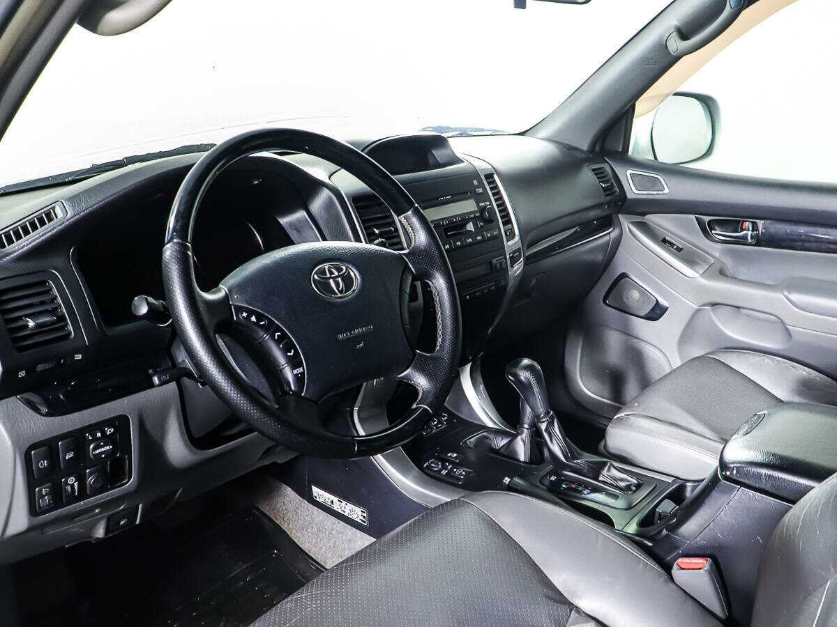 Купить Toyota Land Cruiser Prado с пробегом. Фото: #11
