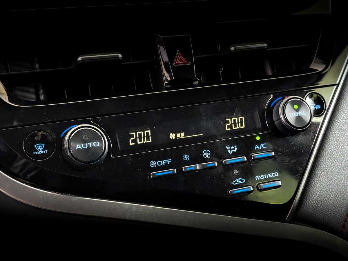 Купить Toyota Camry с пробегом. Фото: #20