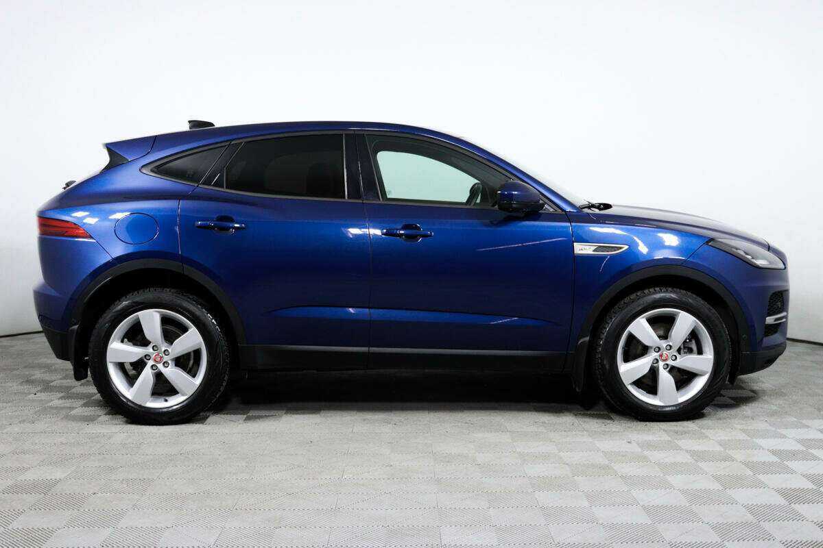 Купить Jaguar E-Pace с пробегом. Фото: #3
