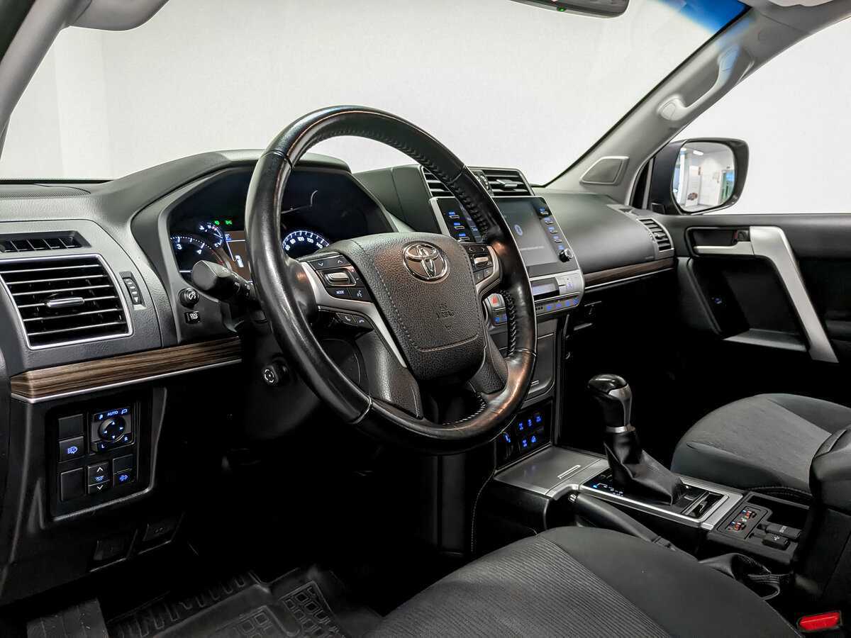 Купить Toyota Land Cruiser Prado с пробегом. Фото: #15