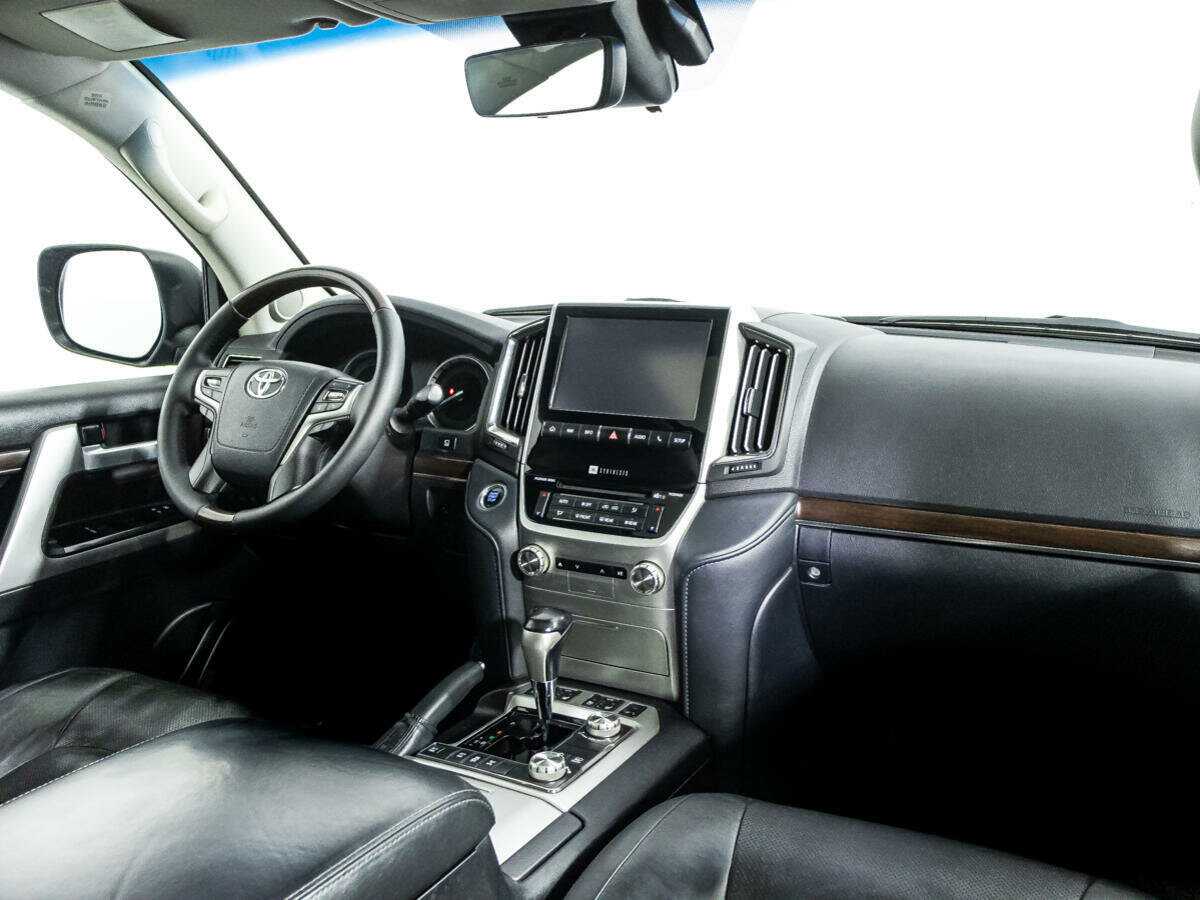 Купить Toyota Land Cruiser с пробегом. Фото: #8