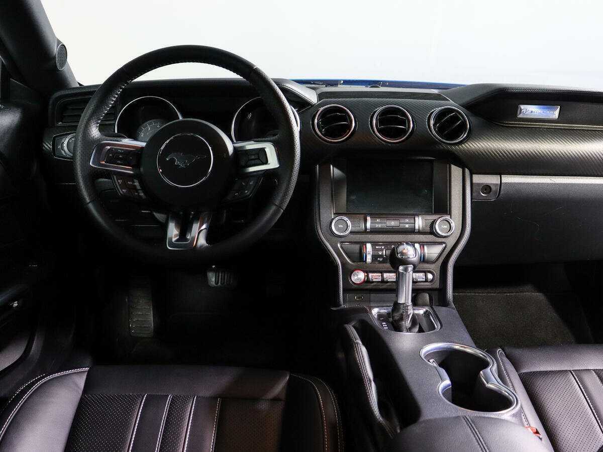 Купить Ford Mustang с пробегом. Фото: #8
