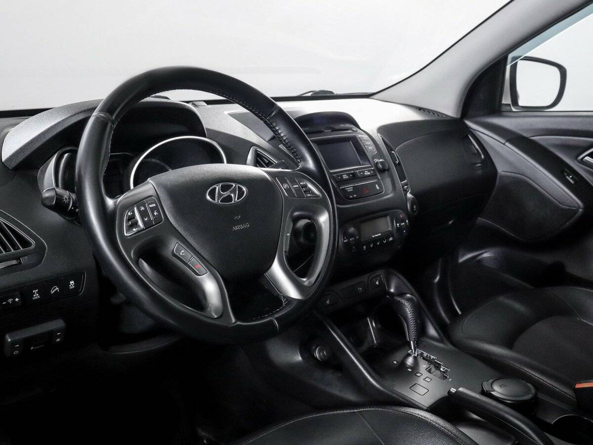 Купить Hyundai ix35 с пробегом. Фото: #11
