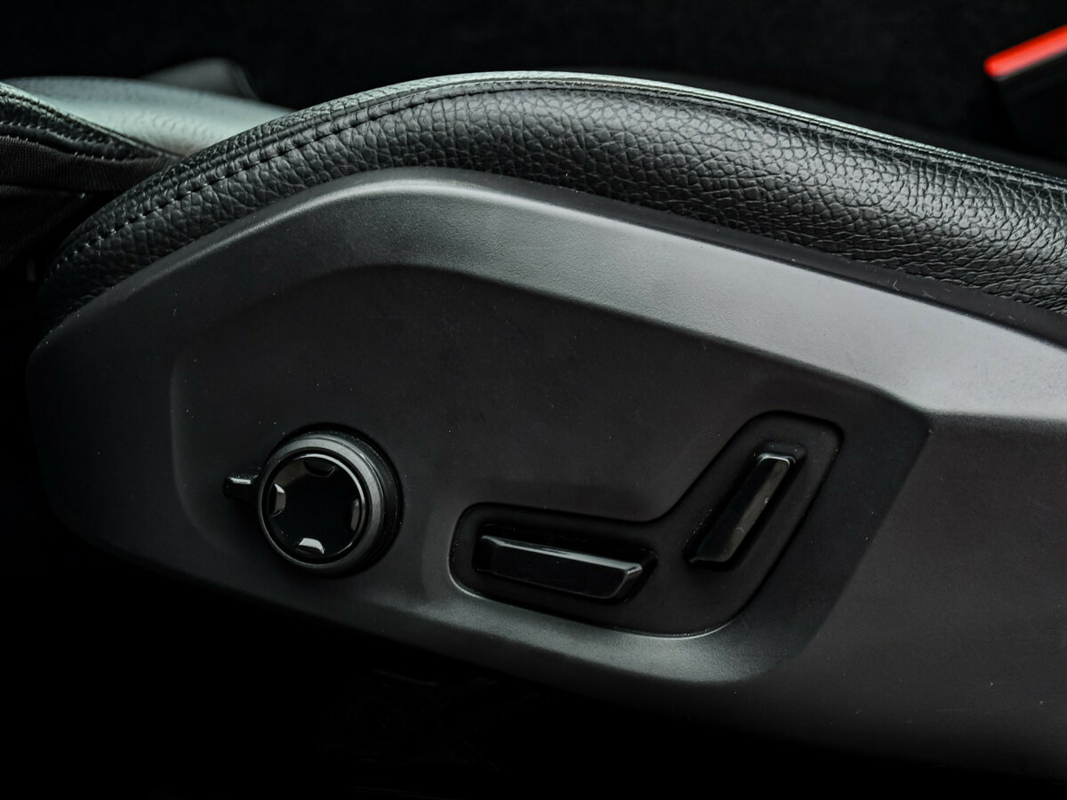 Купить Volvo XC60 с пробегом. Фото: #13