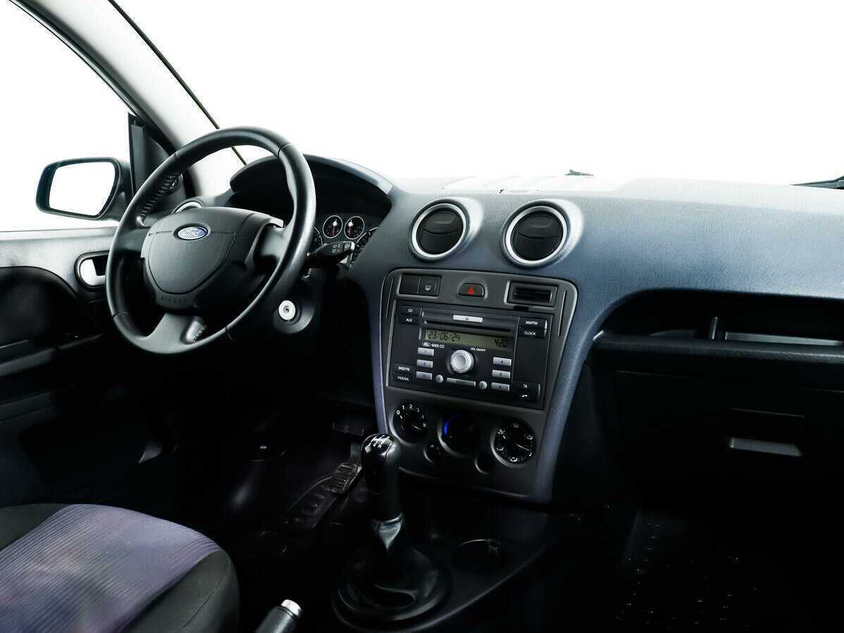 Купить Ford Fusion с пробегом. Фото: #7