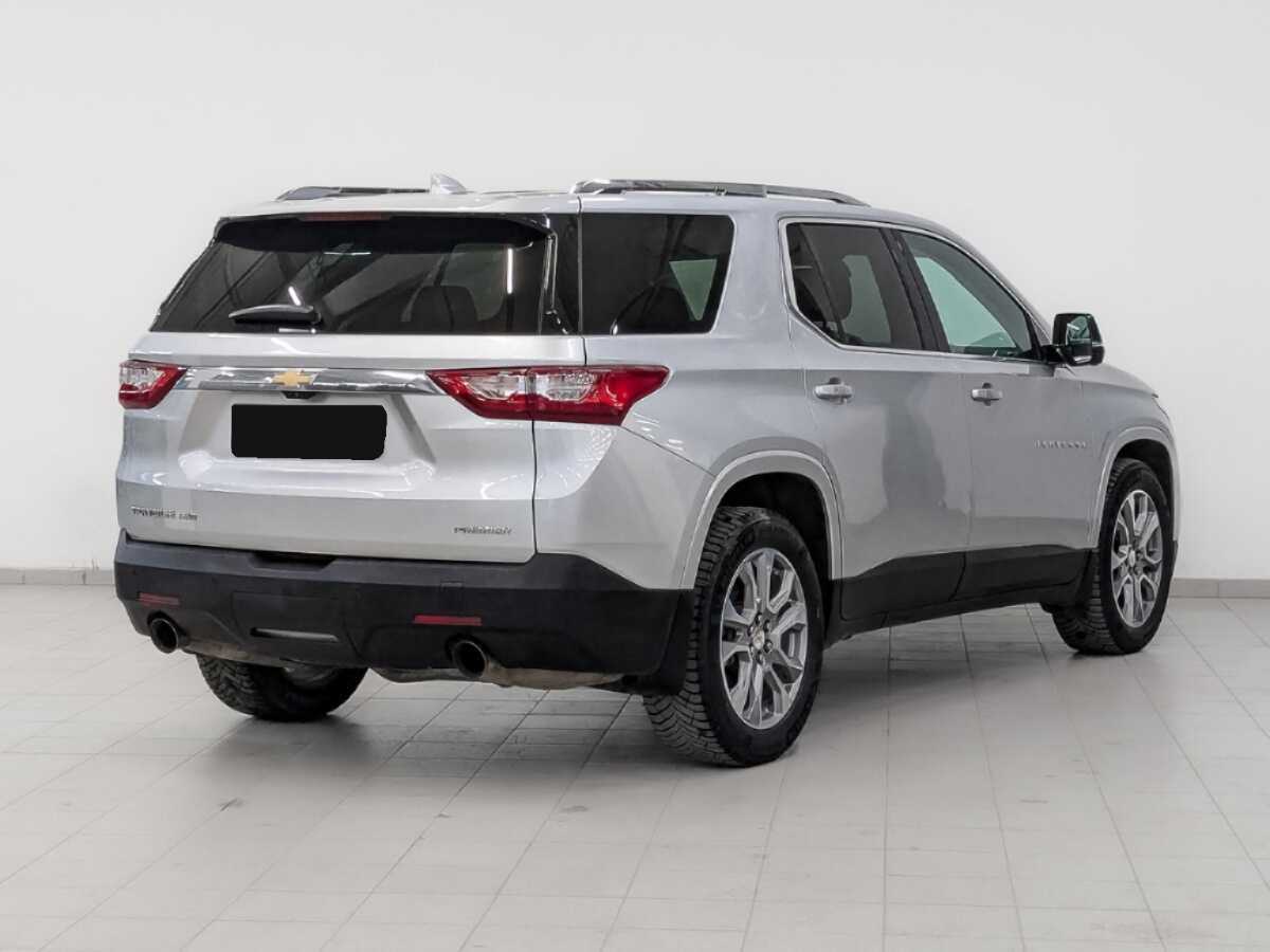 Купить Chevrolet Traverse с пробегом. Фото: #4