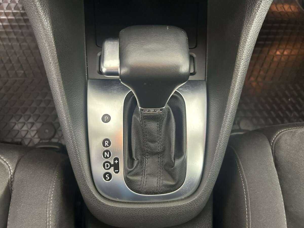 Купить Volkswagen Golf с пробегом. Фото: #11